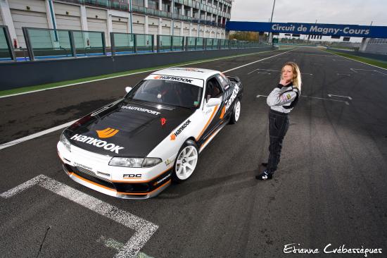 shooting de Etienne Crebessegues pour le magazine Maxi Tuning sur le circuit F1 de Magny Cours