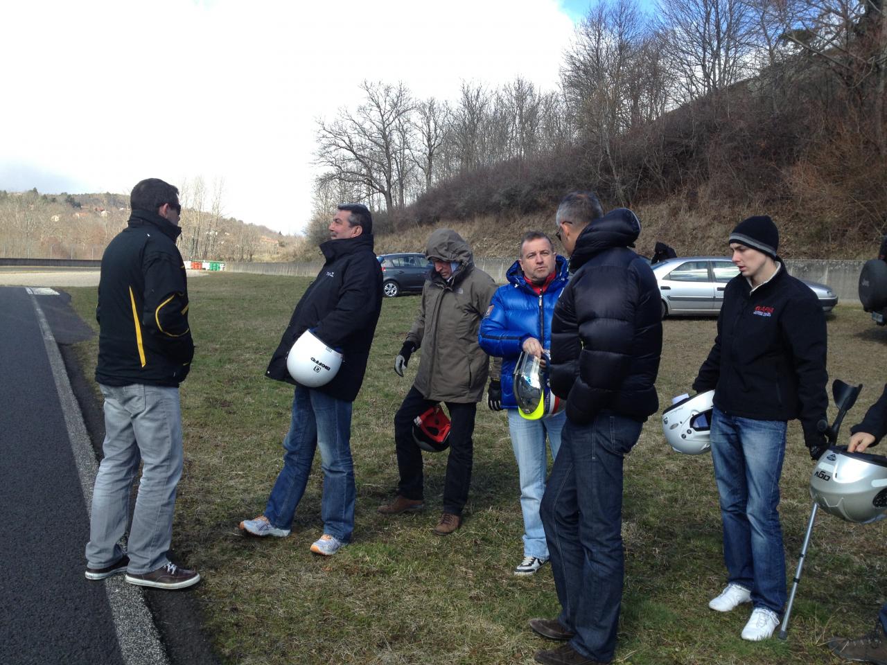 sur le circuit de Charade pour les tests pneumatiques